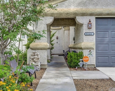 6644 Pepperidge Way - Photo Thumbnail 5