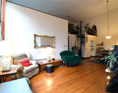 94 Averill Avenue - Photo Thumbnail 3