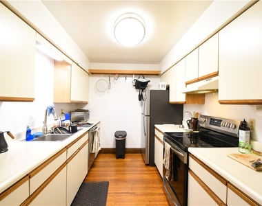 94 Averill Avenue - Photo Thumbnail 7