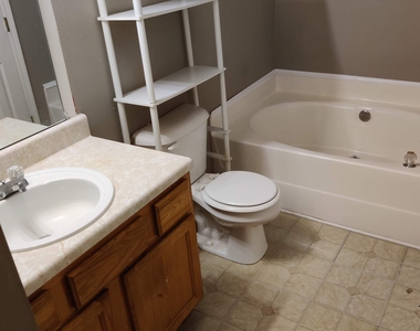 1010 Labonte Parkway - Photo Thumbnail 16