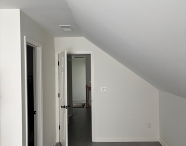 300 Harcourt Place - Photo Thumbnail 32
