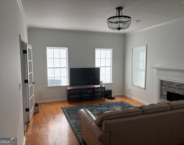 300 Harcourt Place - Photo Thumbnail 7