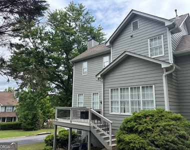 300 Harcourt Place - Photo Thumbnail 3
