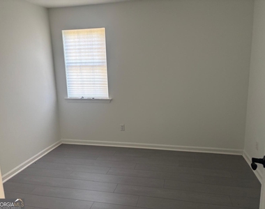 300 Harcourt Place - Photo Thumbnail 25