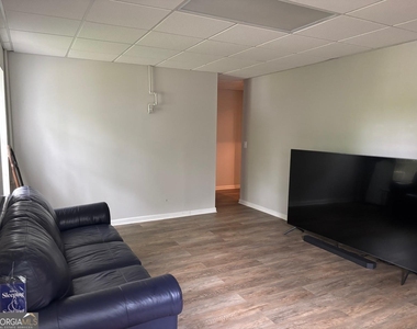 300 Harcourt Place - Photo Thumbnail 37