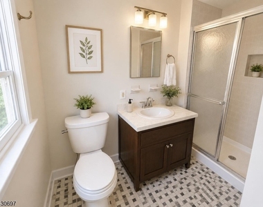 2479 Dayton Ave - Photo Thumbnail 5