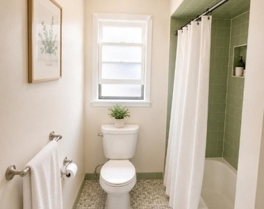 2479 Dayton Ave - Photo Thumbnail 6