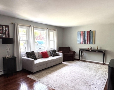 1210 Allaire Avenue - Photo Thumbnail 4