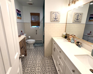 1210 Allaire Avenue - Photo Thumbnail 12