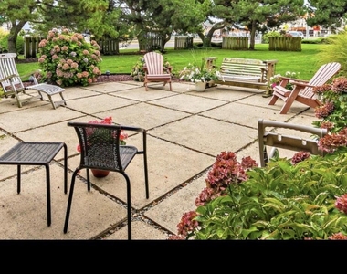 548 Ocean Boulevard - Photo Thumbnail 7