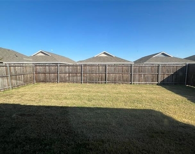 5405 Lavender Drive - Photo Thumbnail 12