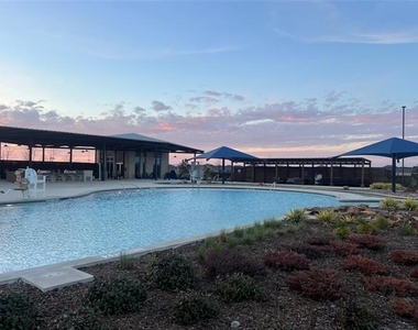 5405 Lavender Drive - Photo Thumbnail 18