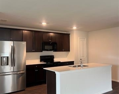 5405 Lavender Drive - Photo Thumbnail 3