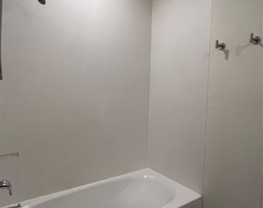 5405 Lavender Drive - Photo Thumbnail 8