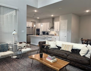 13244 Jonata Street - Photo Thumbnail 7