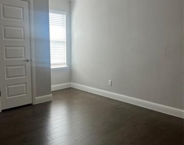 13244 Jonata Street - Photo Thumbnail 21