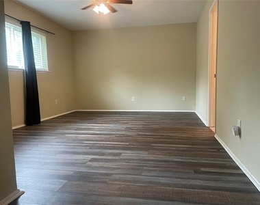 627 Mckown Drive - Photo Thumbnail 7