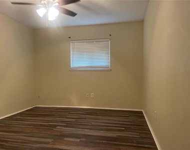 627 Mckown Drive - Photo Thumbnail 9