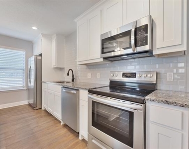 1713 Bronco Road - Photo Thumbnail 8
