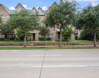 6491 Las Colinas Boulevard - Photo Thumbnail 3