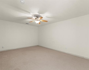 7904 Hannah Street - Photo Thumbnail 22