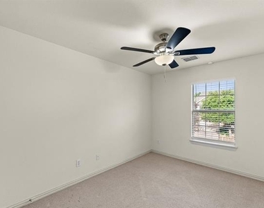 7904 Hannah Street - Photo Thumbnail 20