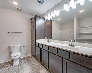 612 N 6th - Photo Thumbnail 15