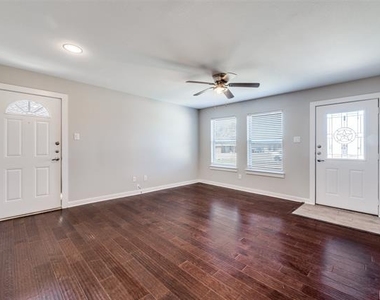 612 N 6th - Photo Thumbnail 3