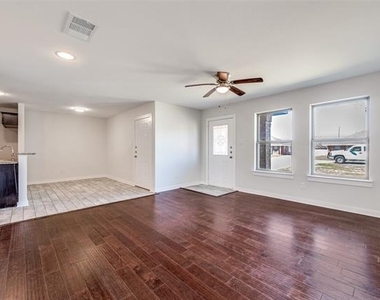 612 N 6th - Photo Thumbnail 10