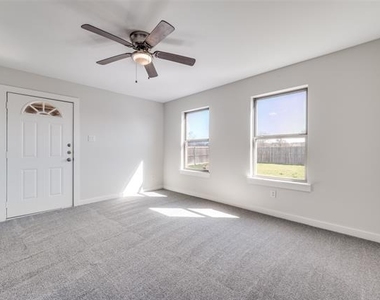 612 N 6th - Photo Thumbnail 14