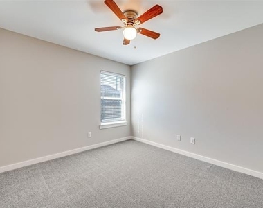 612 N 6th - Photo Thumbnail 16