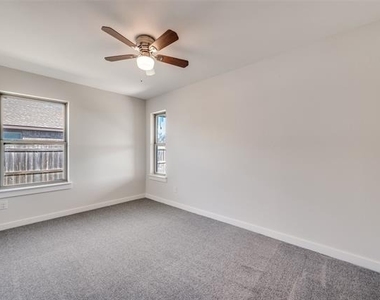 612 N 6th - Photo Thumbnail 12