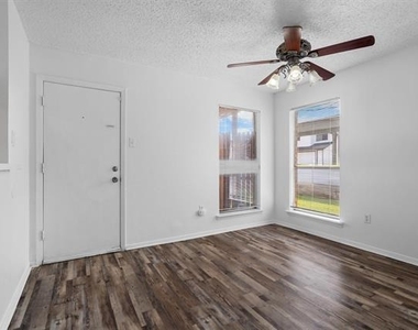 2205 Chase Court - Photo Thumbnail 10