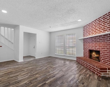 2205 Chase Court - Photo Thumbnail 7