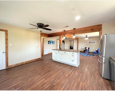513 Rock Hill Road - Photo Thumbnail 9