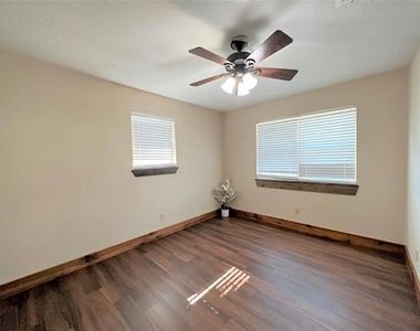 513 Rock Hill Road - Photo Thumbnail 20