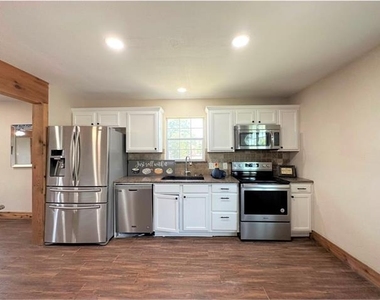 513 Rock Hill Road - Photo Thumbnail 5