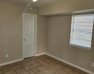 3511 Casa Ridge Drive - Photo Thumbnail 13