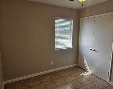 3511 Casa Ridge Drive - Photo Thumbnail 18