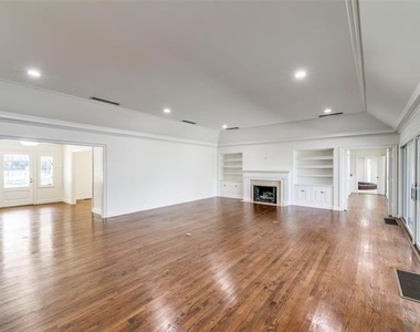 5543 Winston Court - Photo Thumbnail 4