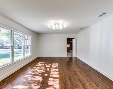 5543 Winston Court - Photo Thumbnail 9