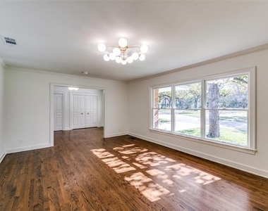 5543 Winston Court - Photo Thumbnail 10