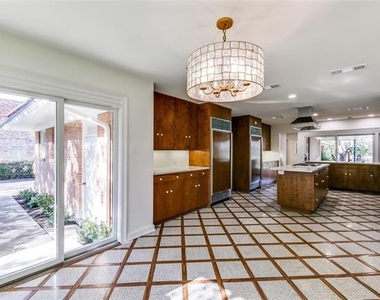 5543 Winston Court - Photo Thumbnail 12