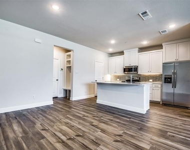 12813 Teton Street - Photo Thumbnail 7