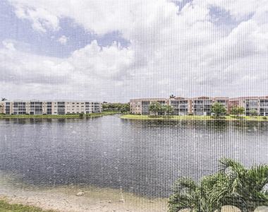 7558 Trent Drive - Photo Thumbnail 4