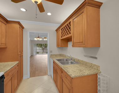 2340 Sw 22nd Avenue - Photo Thumbnail 4