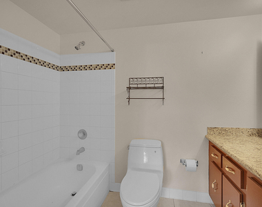 2340 Sw 22nd Avenue - Photo Thumbnail 8