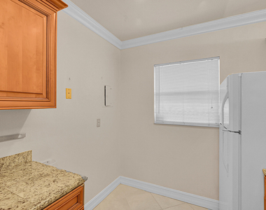 2340 Sw 22nd Avenue - Photo Thumbnail 5