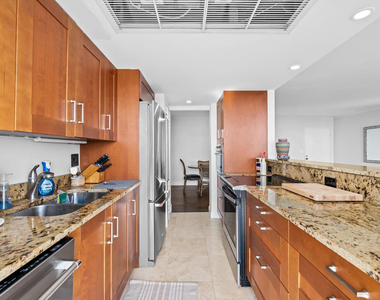 2841 N Ocean Boulevard - Photo Thumbnail 7