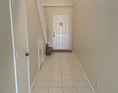2217 W Discovery Cir Circle W - Photo Thumbnail 6